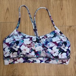 Lululemon Flow Y Bra Nulu Light Support, Size 8